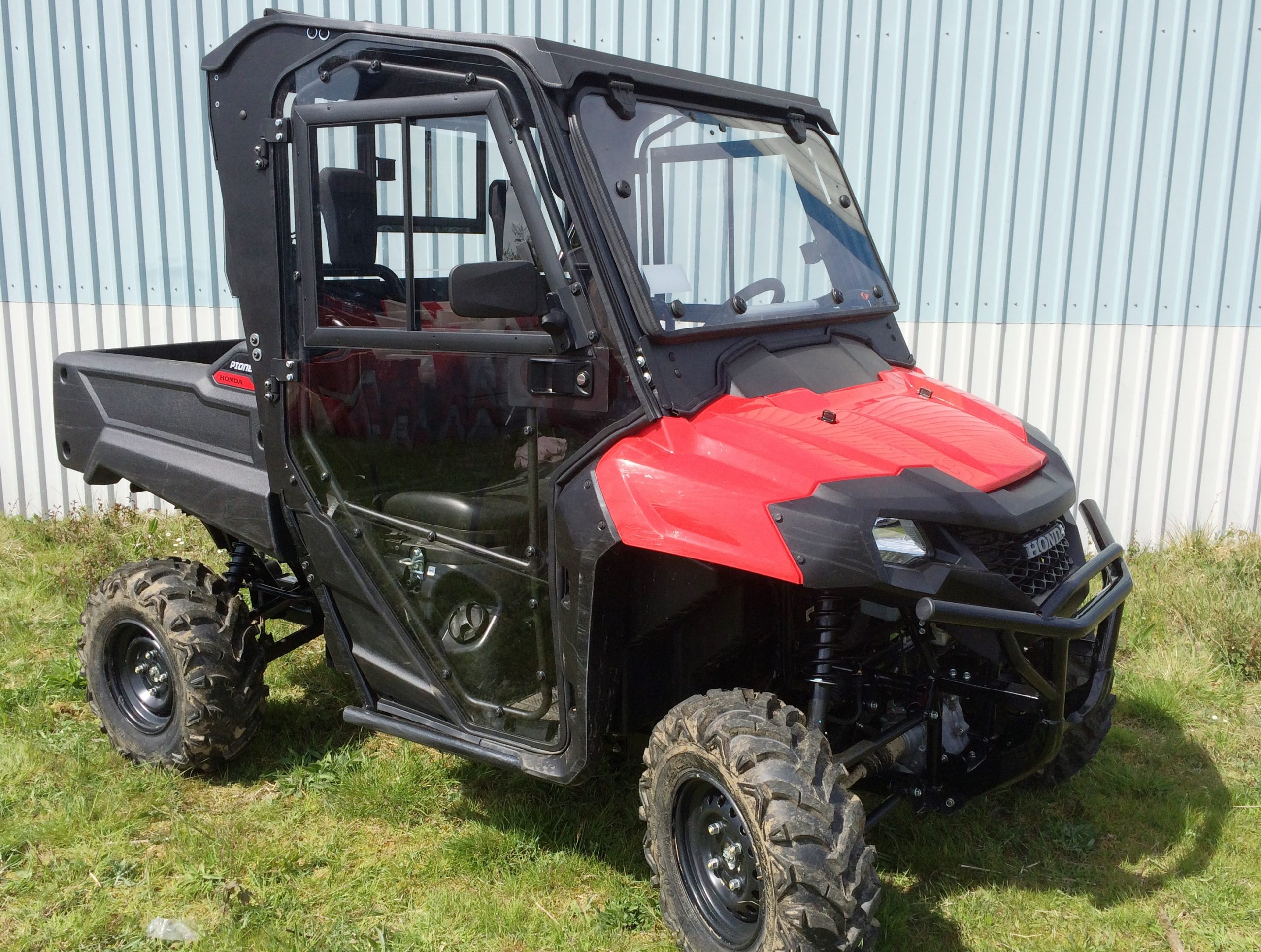 Honda Pioneer 700 2 Hard Cabs